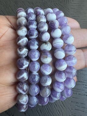 Chevron amethyst bracelet 8mm SIZE 6.5’ ( ONE )